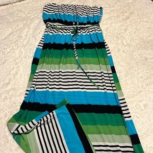 New, Chesley maxi dress .size large strapless with matching tie belt. Perfect!